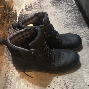 Size 13 toms boots for men